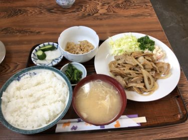 鬼怒川公園駅すぐ近く、労働者ご用達の定食屋「丸八食堂」でランチ　隠しメニューピリ辛焼肉定食を食べてきた